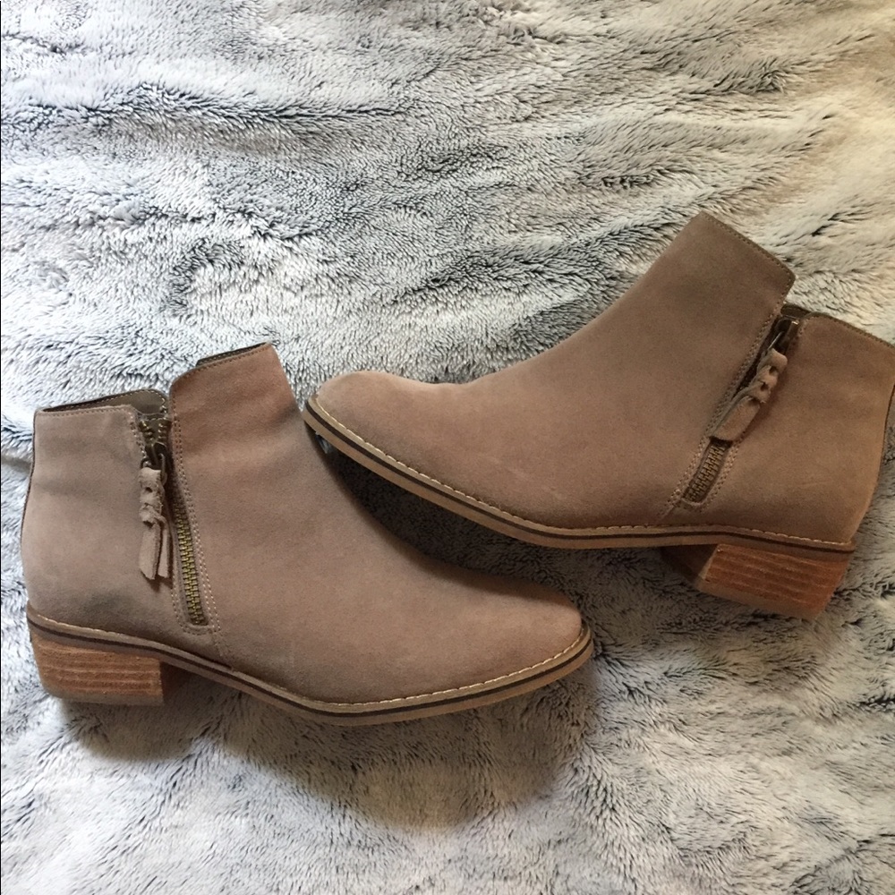 Blondo Waterproof Ankle Booties